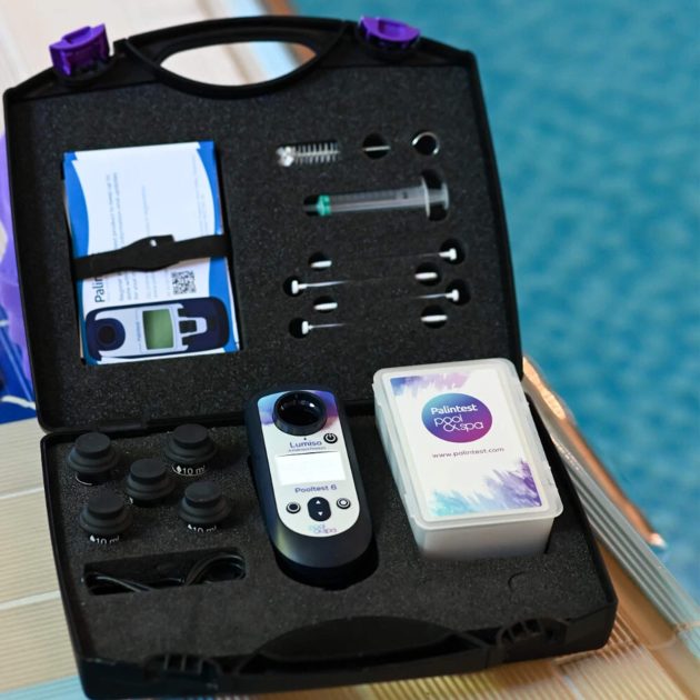 Palintest Lumiso Pooltest 6 photometer